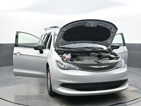 New 2026 Chrysler Voyager LX image 59