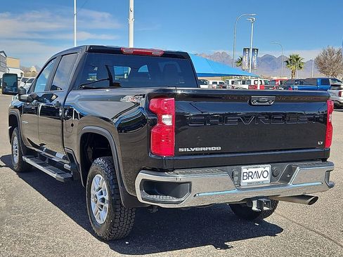 Used 2025 Chevrolet Silverado 2500 LT w/ Convenience Package image 3