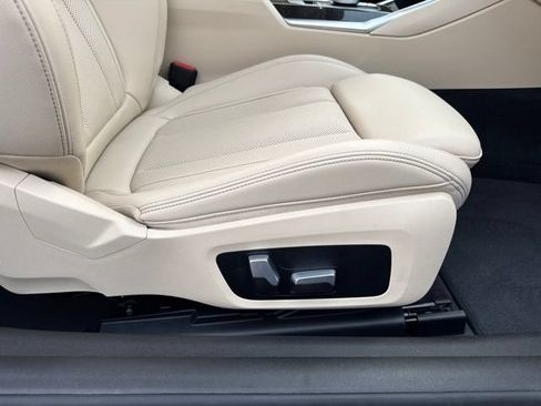 Used 2022 BMW 430i xDrive Convertible w/ Convenience Package AWD/4WD image 25