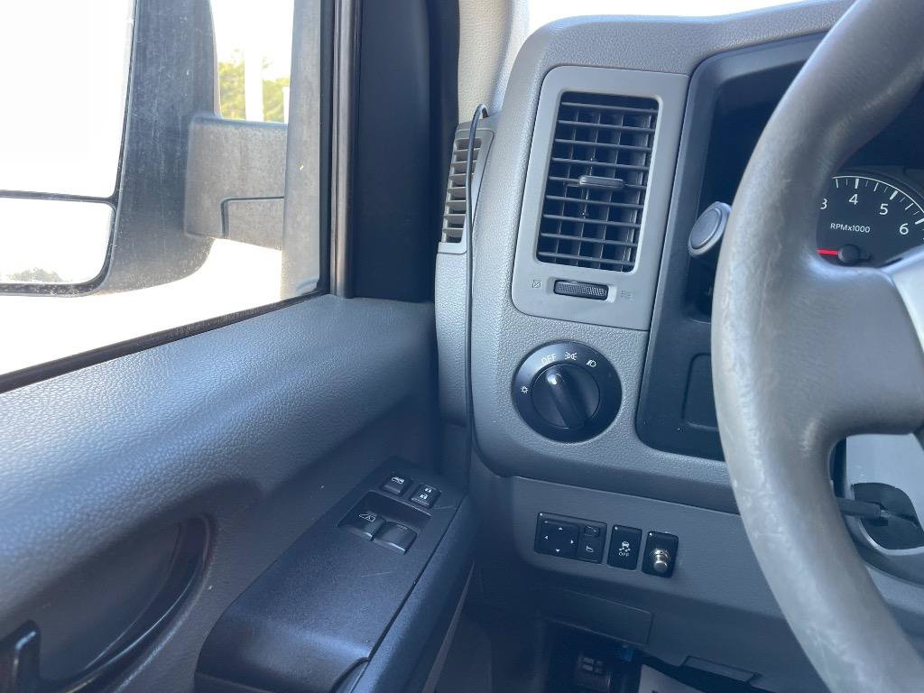 Used 2012 Nissan NV 2500 SV RWD image 20