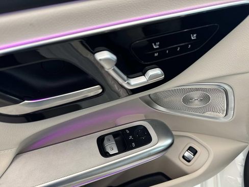 Used 2024 Mercedes-Benz CLE 300 4MATIC Coupe image 21