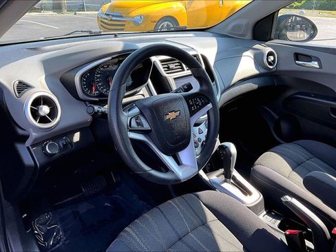 Used 2020 Chevrolet Sonic LT FWD image 19