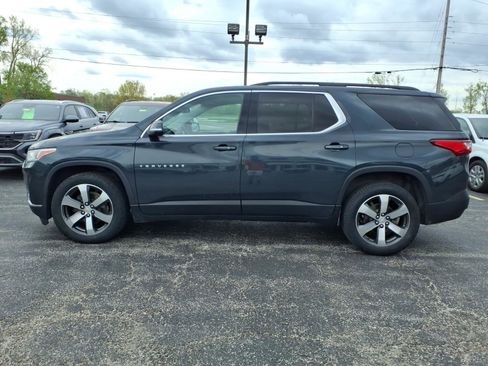 Used 2021 Chevrolet Traverse LT w/ LT Premium Package AWD/4WD image 5