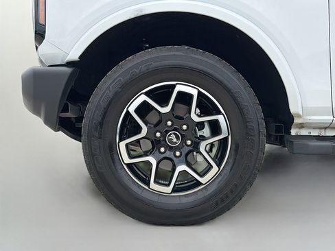 Used 2024 Ford Bronco Outer Banks AWD/4WD image 33