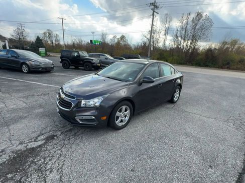 Used 2016 Chevrolet Cruze LT w/ Sun And Sound Package image 4