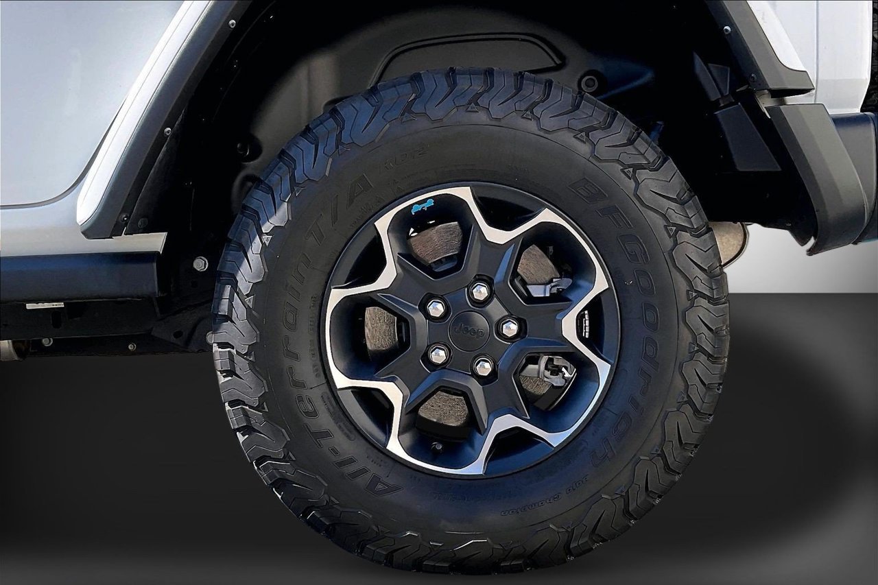 Certified 2023 Jeep Wrangler Unlimited Rubicon 4xe w/ Cold Weather Group AWD/4WD image 34