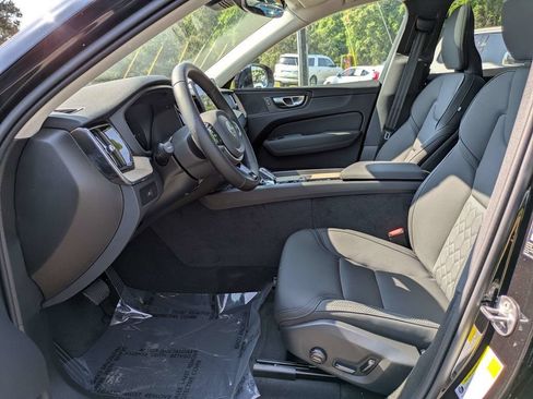 Certified 2026 Volvo XC60 B5 Core w/ Climate Package AWD/4WD image 21