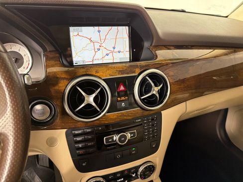 Used 2015 Mercedes-Benz GLK 350 2WD w/ Premium 1 Package image 13