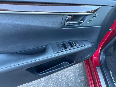 Used 2014 Lexus ES 350 w/ Luxury Package image 15