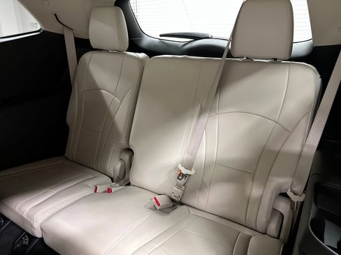 Certified 2024 Buick Enclave Essence w/ Trailering Package, 5000 lbs. AWD/4WD image 15