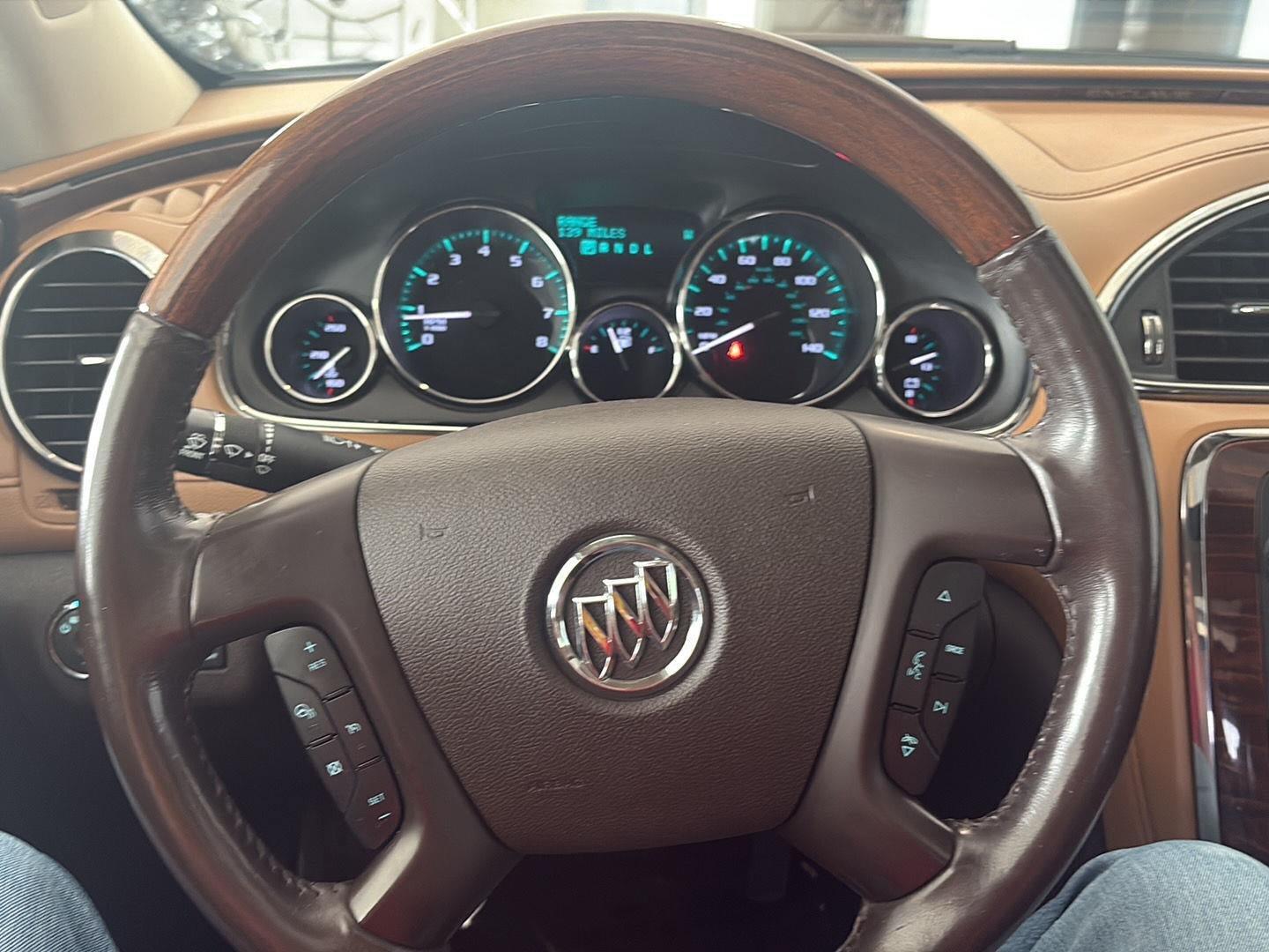 Used 2017 Buick Enclave Leather AWD/4WD image 17