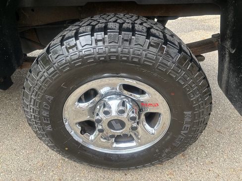 Used 2012 RAM 2500 ST w/ Chrome Appearance Group image 22