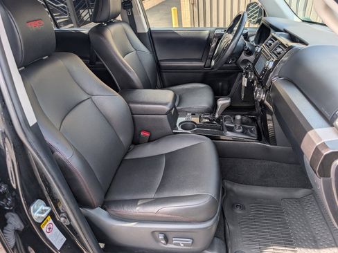 Used 2018 Toyota 4Runner TRD Off-Road Premium image 8