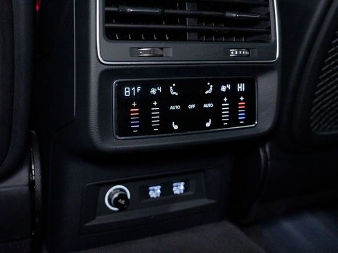 Used 2020 Audi SQ7 Prestige image 25