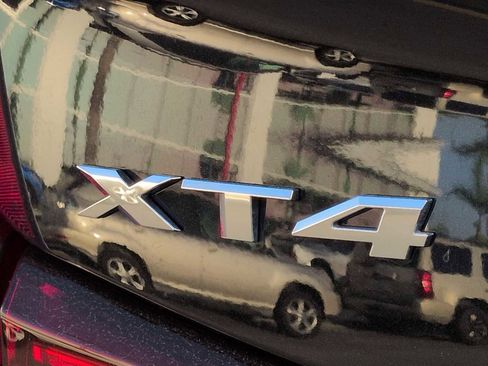 New 2025 Cadillac XT4 Premium Luxury image 9