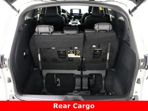 Used 2023 Toyota Sienna XSE image 37