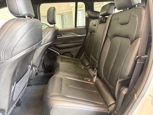 Used 2024 Jeep Grand Cherokee Limited 4xe AWD/4WD image 16