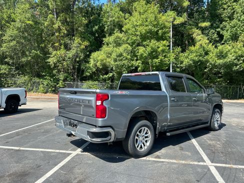 Used 2021 Chevrolet Silverado 1500 LT w/ LPO, Dark Essentials Package AWD/4WD image 3