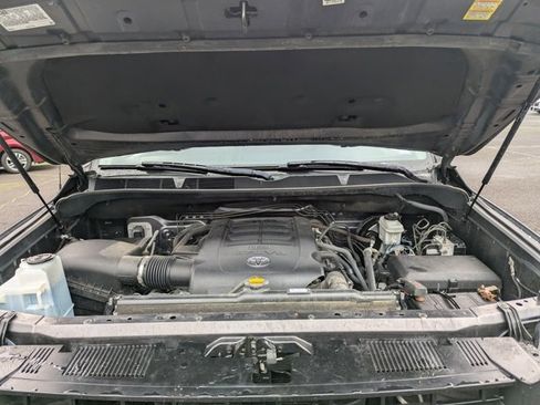 Used 2017 Toyota Tundra Limited w/ Limited Premium Package image 35