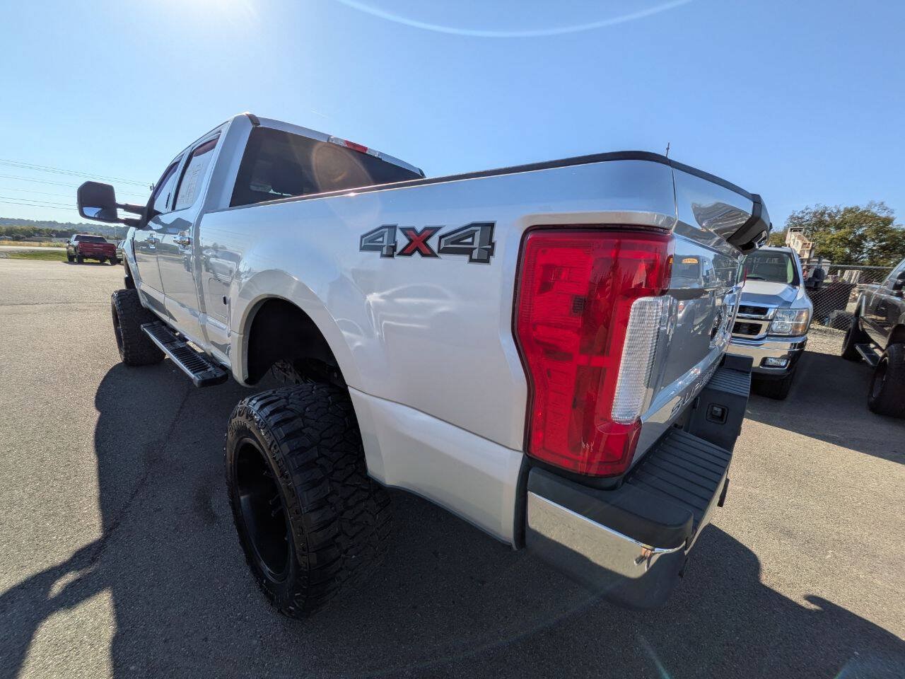 Used 2019 Ford F250 XLT w/ XLT Premium Package AWD/4WD image 3