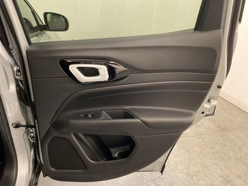 Used 2026 Jeep Compass Limited image 27