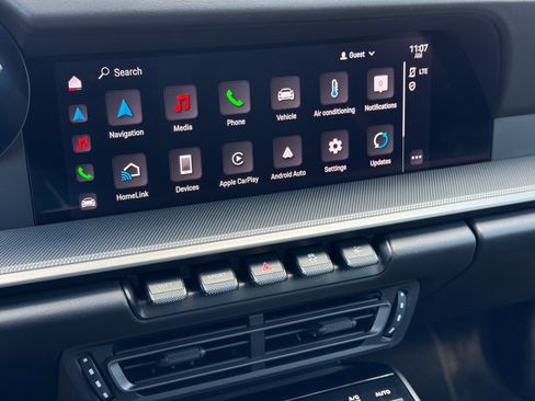 Certified 2022 Porsche 911 Carrera image 18