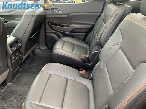 Used 2023 GMC Acadia AT4 w/ Technology Package image 16