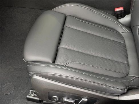 Used 2026 BMW 330i xDrive Sedan w/ Premium Package image 4