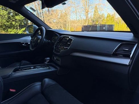 Used 2016 Volvo XC90 T6 R-Design w/ Vision Package image 25