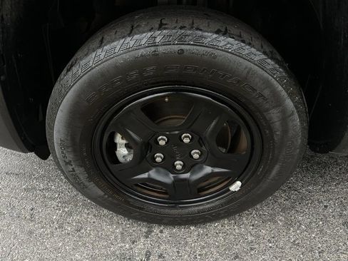 Used 2021 Jeep Renegade Sport image 26