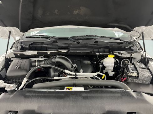 Used 2019 RAM 1500 Classic SLT AWD/4WD image 20