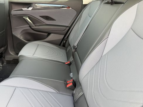 New 2026 Volkswagen Tiguan SE image 13