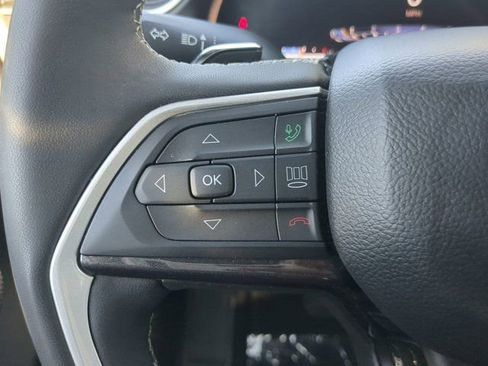 Used 2023 Jeep Grand Cherokee Altitude image 24