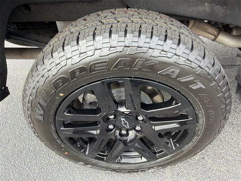 Used 2024 Chevrolet Silverado 1500 LT Trail Boss w/ LT Trail Boss Premium Package image 17