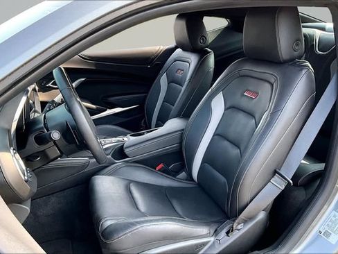 Used 2019 Chevrolet Camaro SS RWD image 20