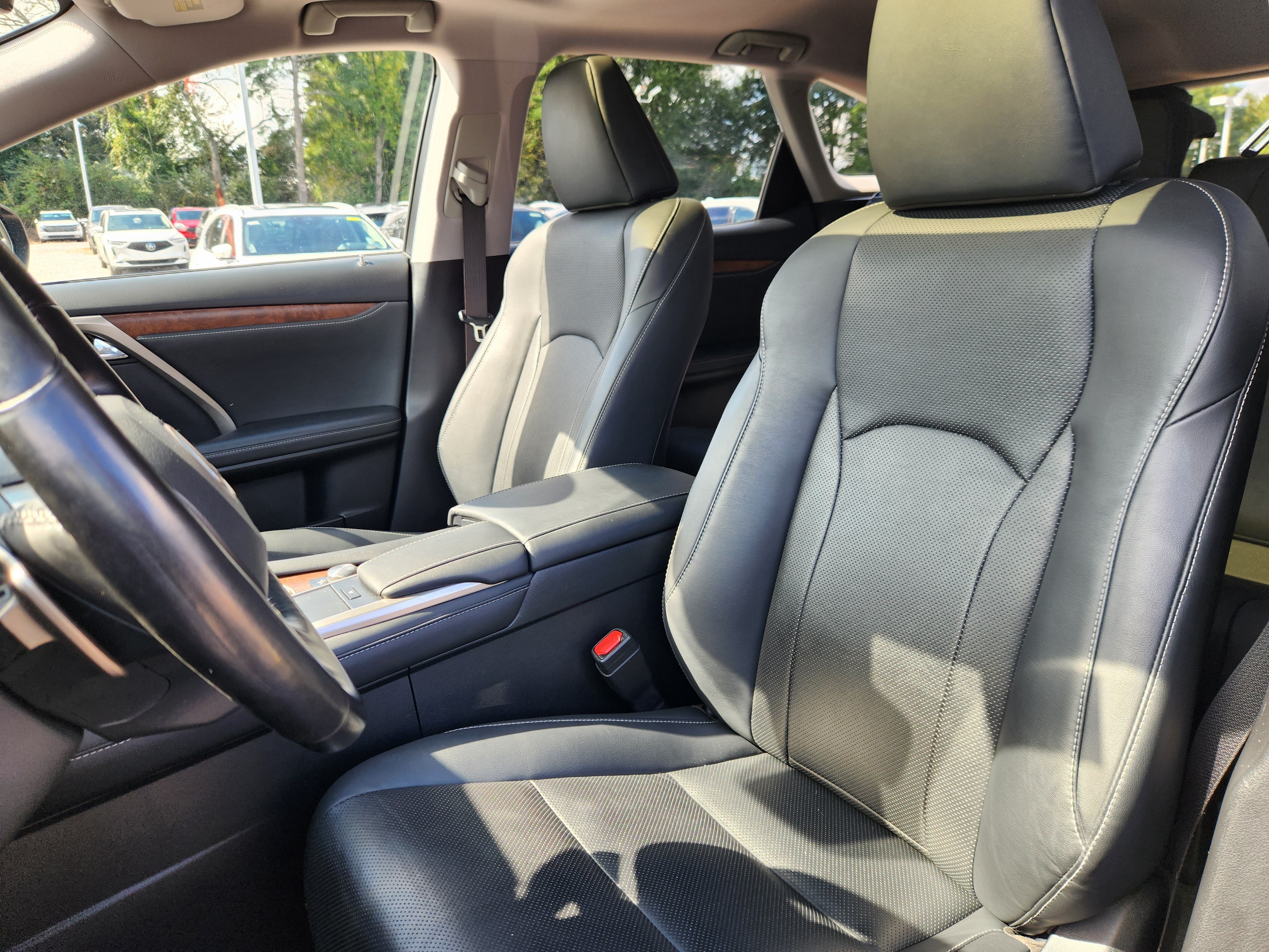 Used 2021 Lexus RX 350L Premium w/ Premium Package AWD/4WD image 7