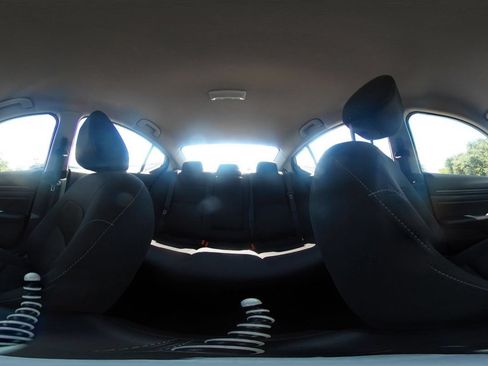 Used 2025 Nissan Altima 2.5 SV FWD image 41