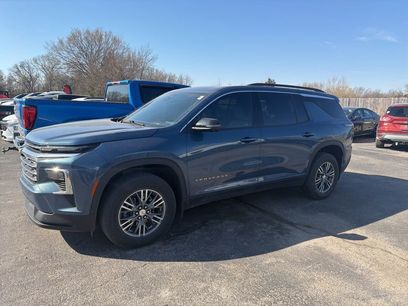 Used 2024 Chevrolet Traverse LT