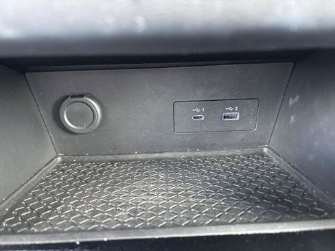 Certified 2025 Nissan Pathfinder SV w/ SV Premium Package FWD image 8