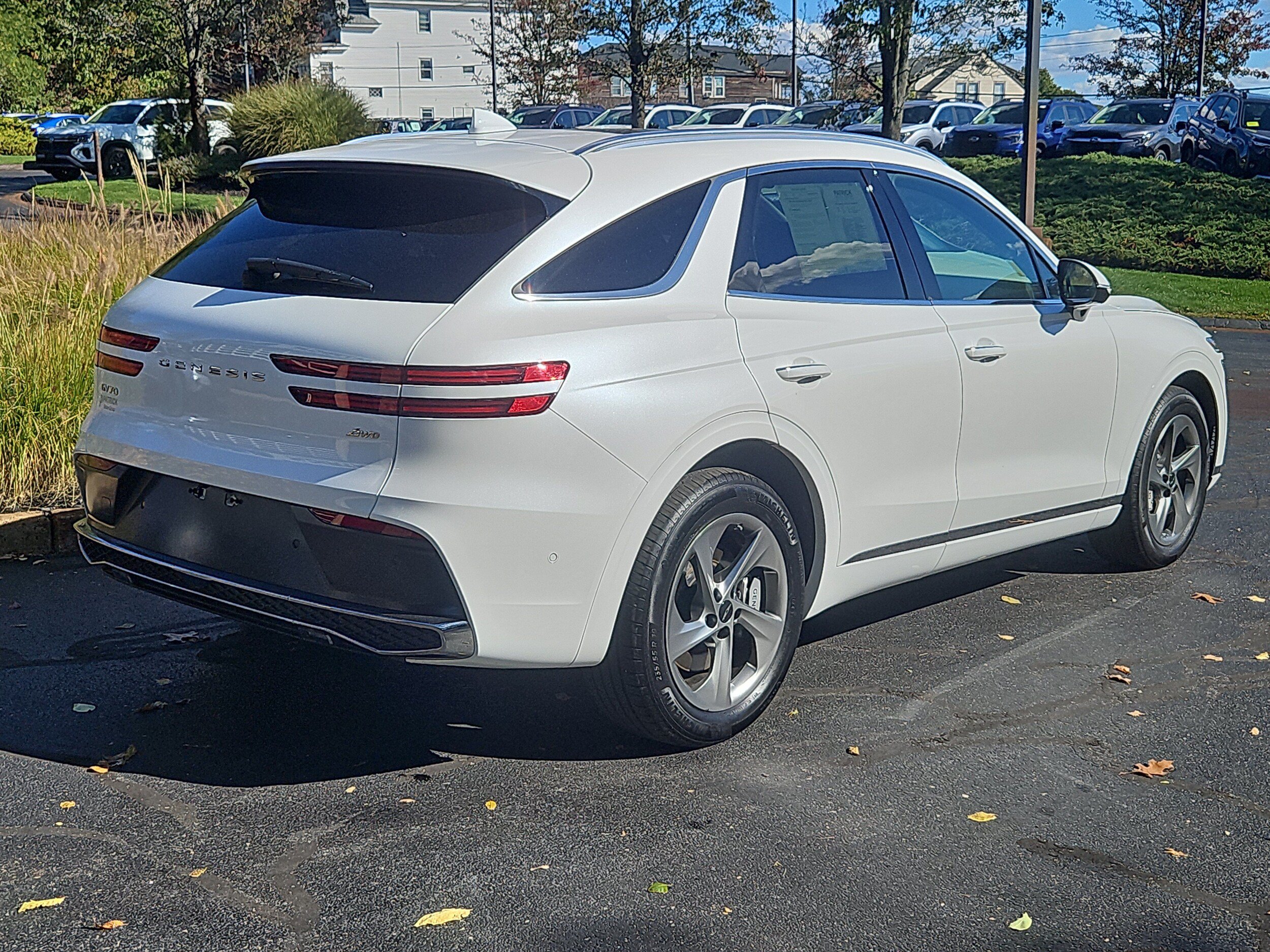 Used 2026 Genesis GV70 2.5T Advanced AWD/4WD image 2