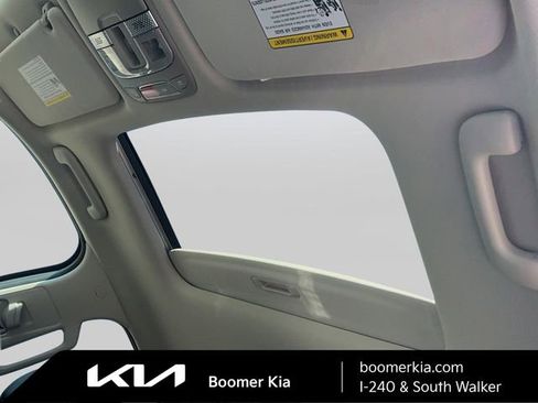 Certified 2025 Kia Telluride S image 19