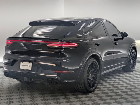 Certified 2022 Porsche Cayenne GTS image 9