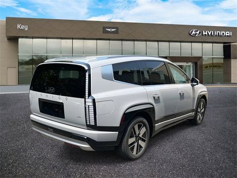 New 2026 Hyundai Ioniq 9 SEL image 3