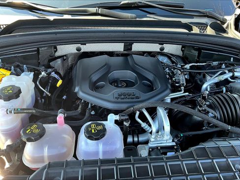 Used 2024 Jeep Grand Cherokee Limited 4xe image 29