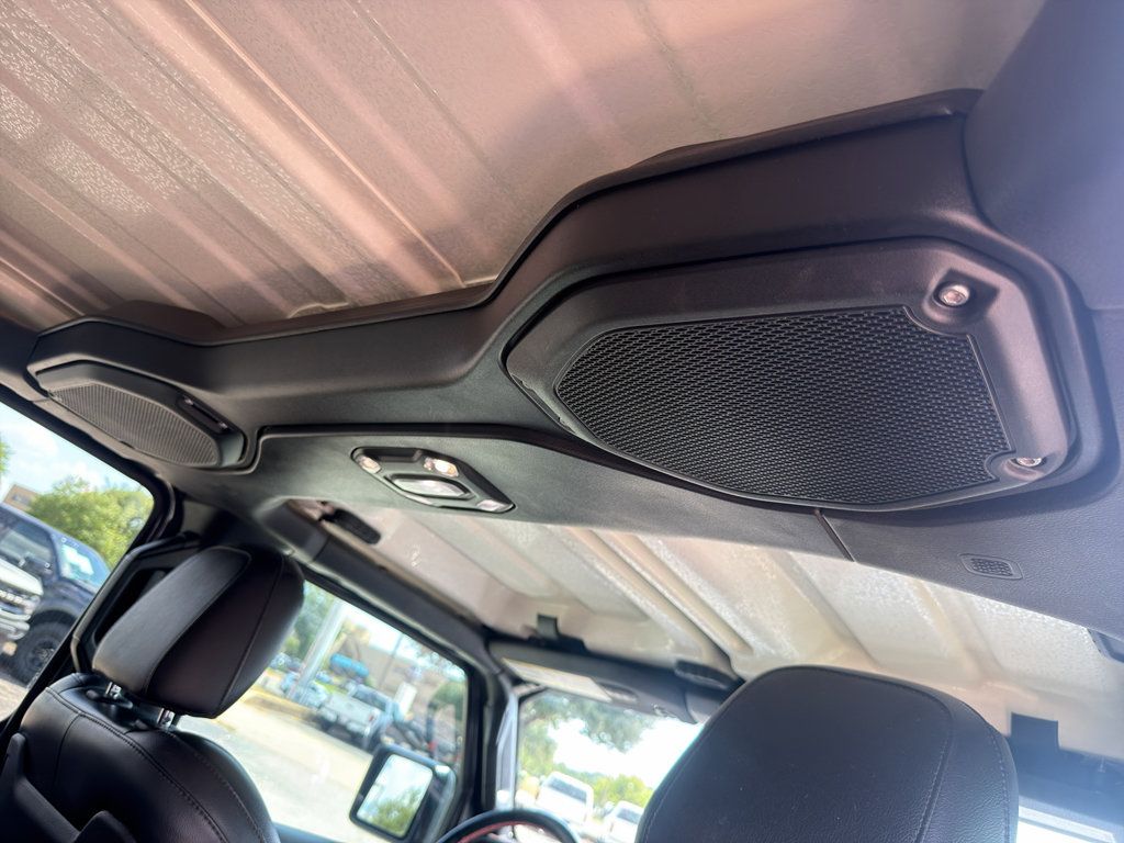 Used 2021 Jeep Wrangler Unlimited Rubicon AWD/4WD image 17