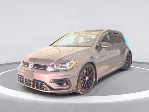 Used 2022 Volkswagen Golf R image 5