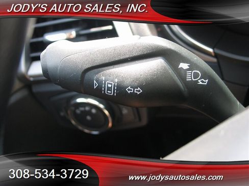 Used 2020 Ford Fusion SE FWD image 10