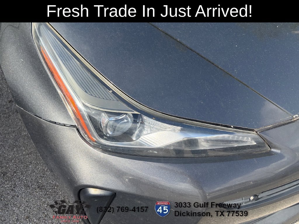 Used 2020 Toyota Prius LE FWD image 5