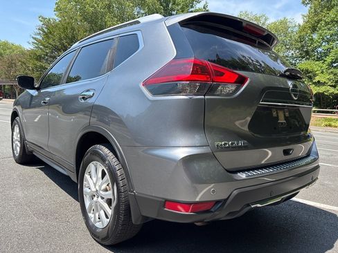 Used 2020 Nissan Rogue SV AWD/4WD image 3