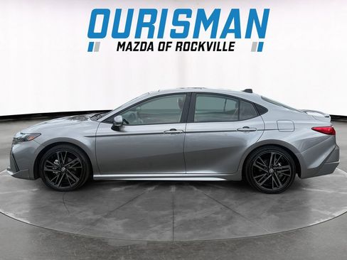 Used 2025 Toyota Camry XSE image 3